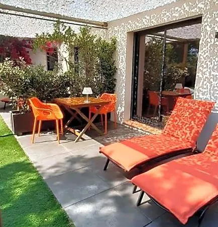 Bed & Breakfast Le Clos Des Barelles 4*